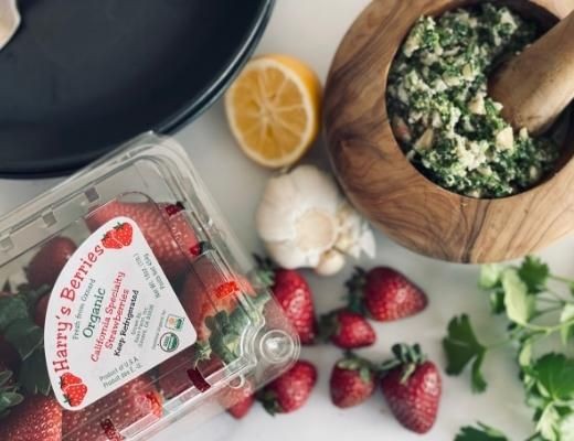 Strawberries — Melissas Produce