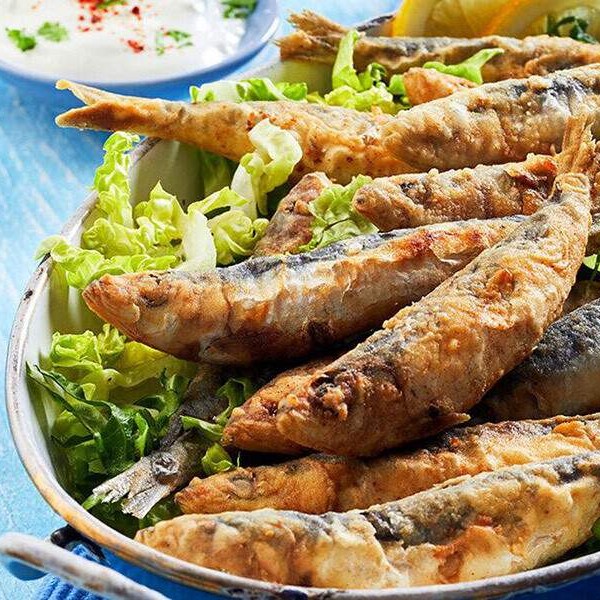 https://images.getrecipekit.com/20220307224549-crispy-fried-anchovies-recipe.jpeg?aspect_ratio=1%3A1&quality=90