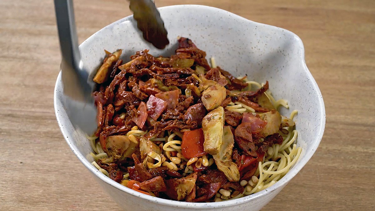 Image of Mediterranean Artichoke Heart & Tomato Salad