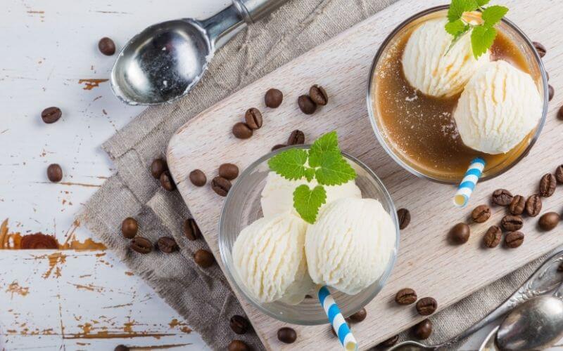 Bailey’s Coffee Float