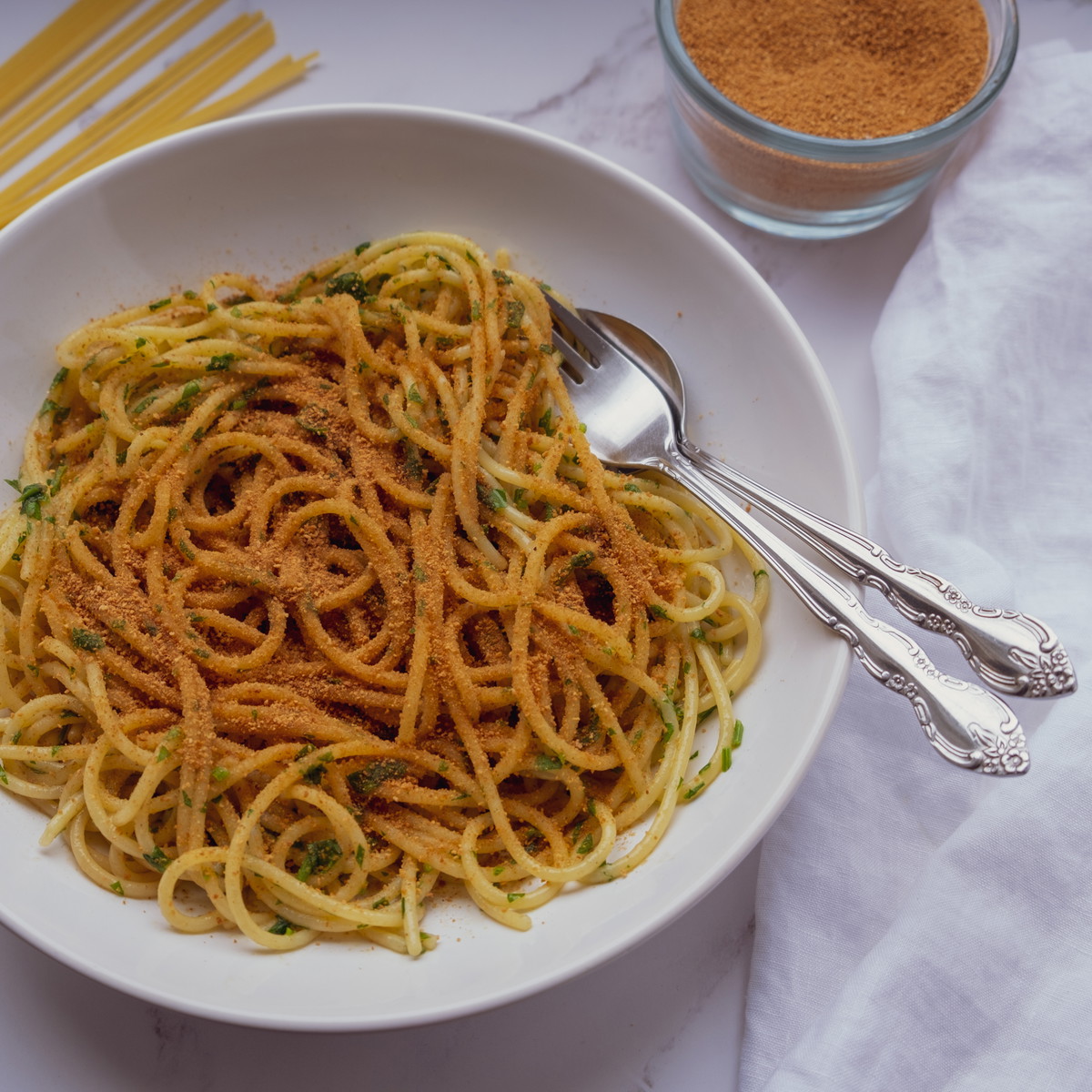 Pasta con la mollica - Pasta mit Semmelbröseln