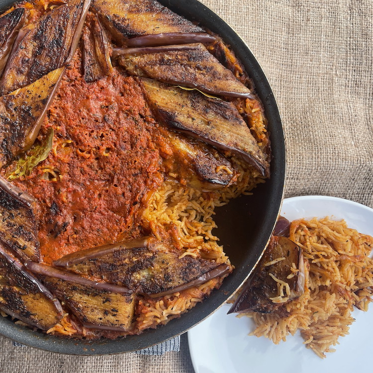 Image of Turn the heat off and leave the pan to steam with the lid closed for 10 more minutes until the rice is tender and fluffy.