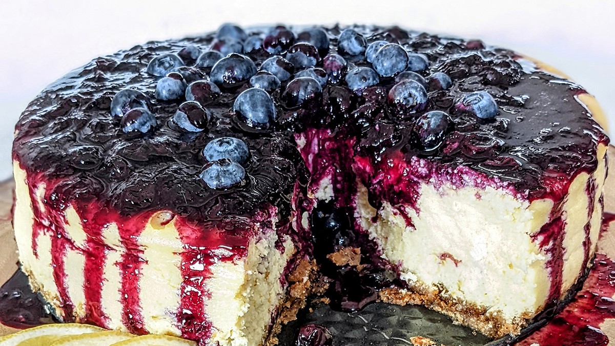 Image of Lemon Cheesecake with Blueberry Compote