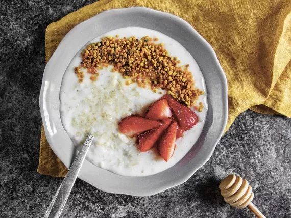 Image of Bee Pollen Smoothie Bowl