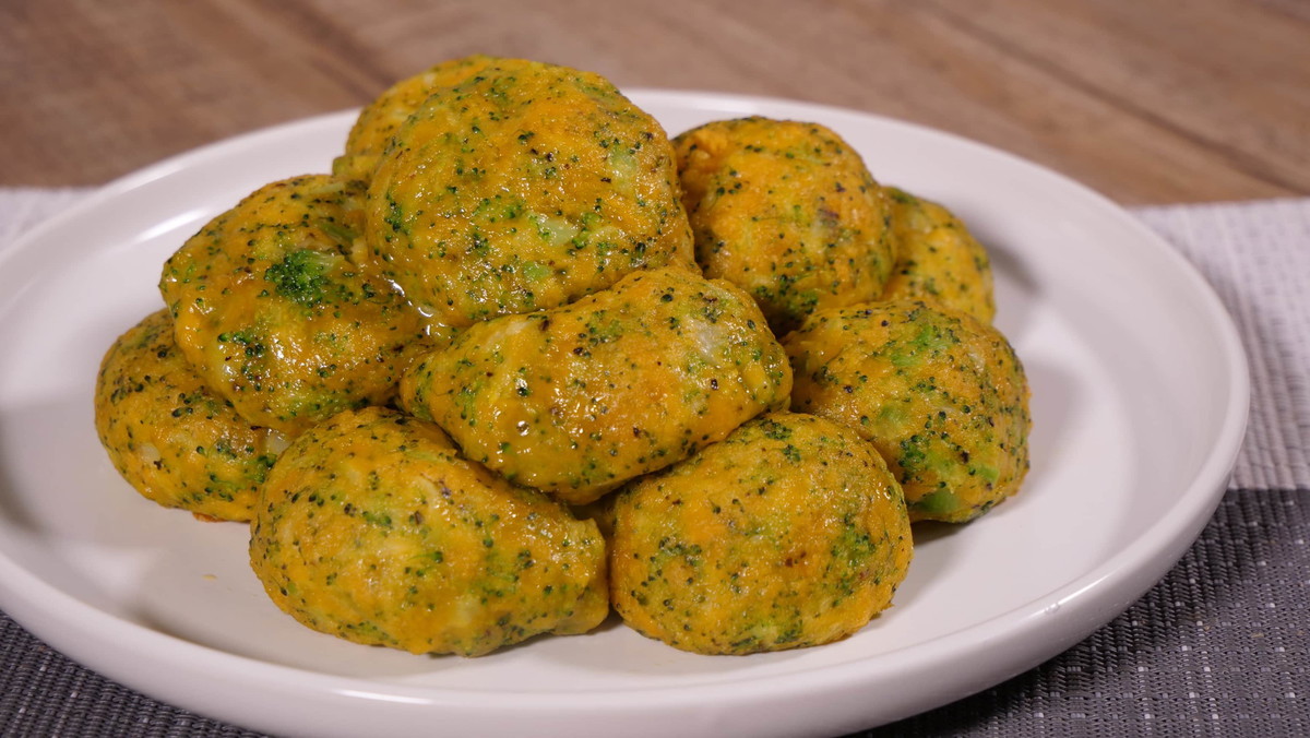 Air fryer Broccoli Cheese Bites