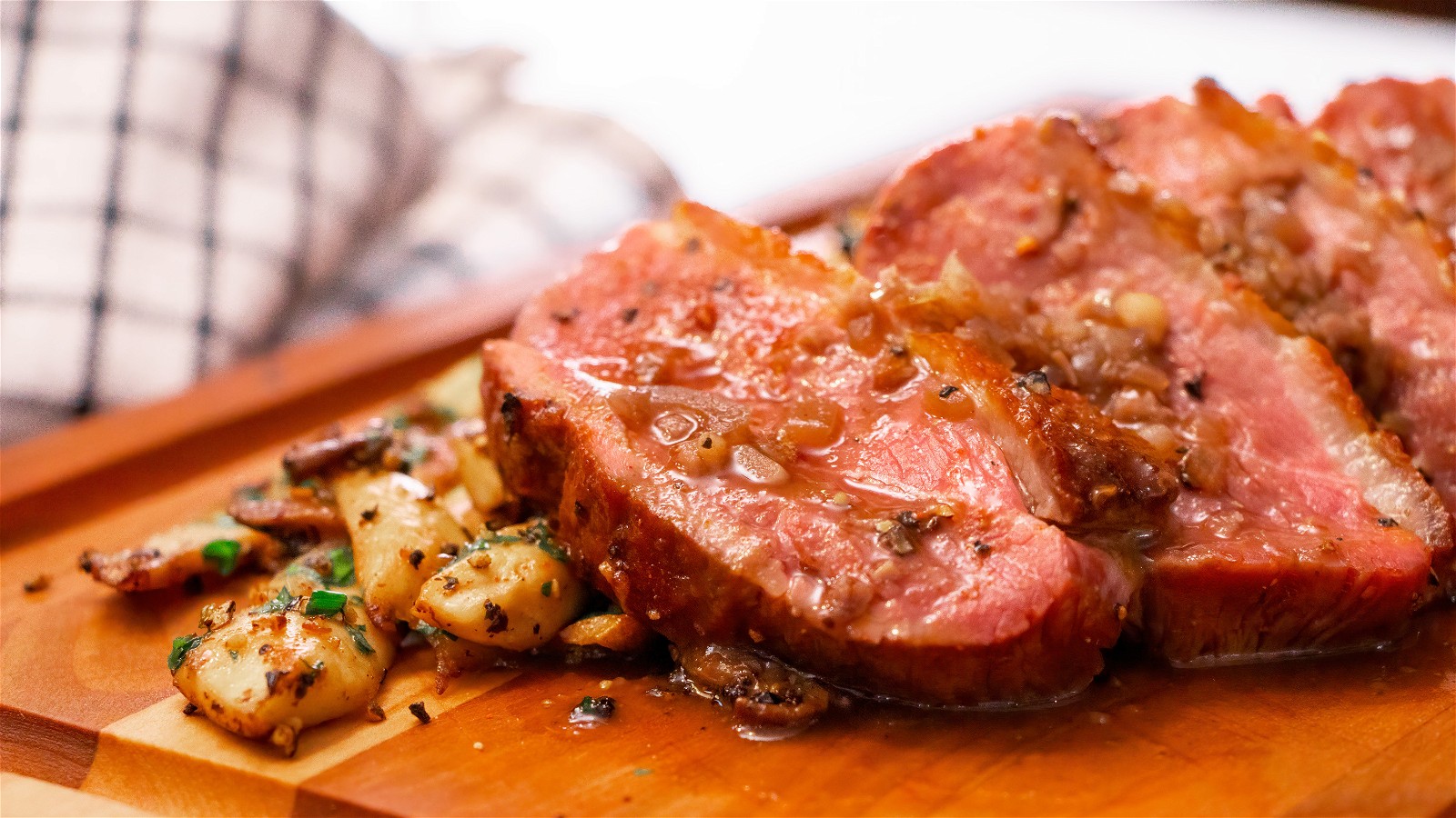 Image of Duck breast with traditional mix and oyster mushrooms with Bacon Pepper