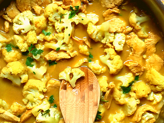 Creamy Coconut Curry Chicken Cauliflower – Stacey Hawkins