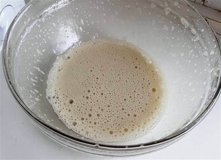 Image of Mix Aquafaba powder and water to an egg white consistency.