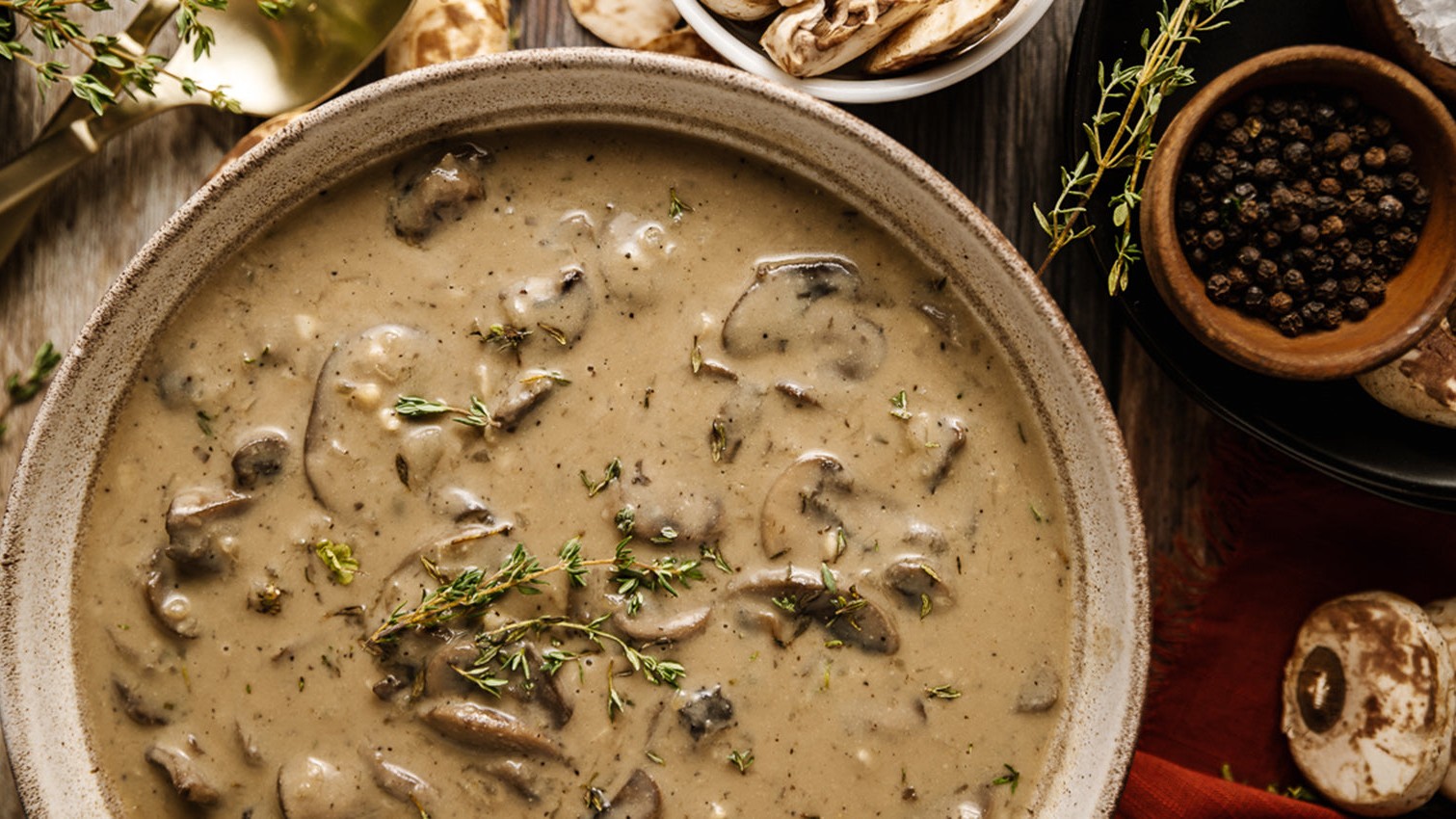 Image of Mushroom Gravy | Whole30 Compatible