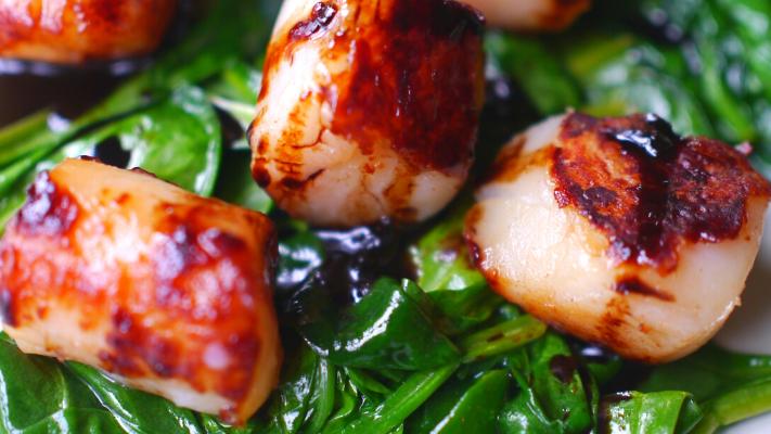 Image of Caramelized Sea Scallops With Spinach