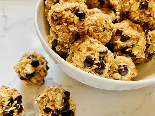 No Bake Elderberry Energy Balls