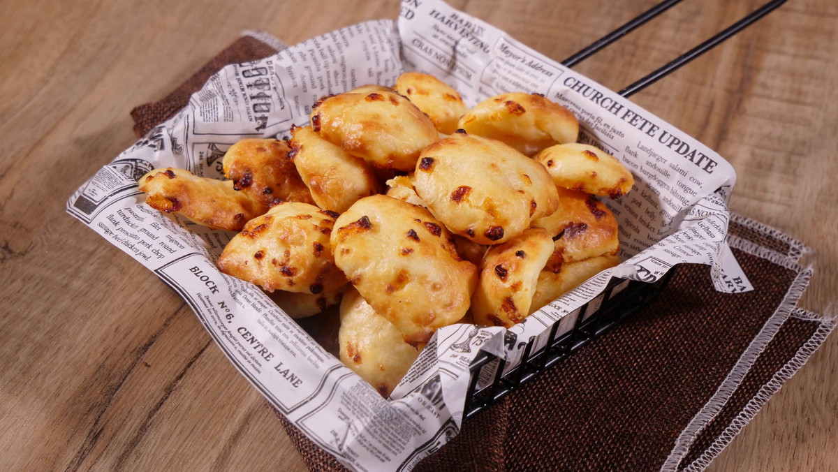 Air fryer Cheese Garlic Drop Biscuits