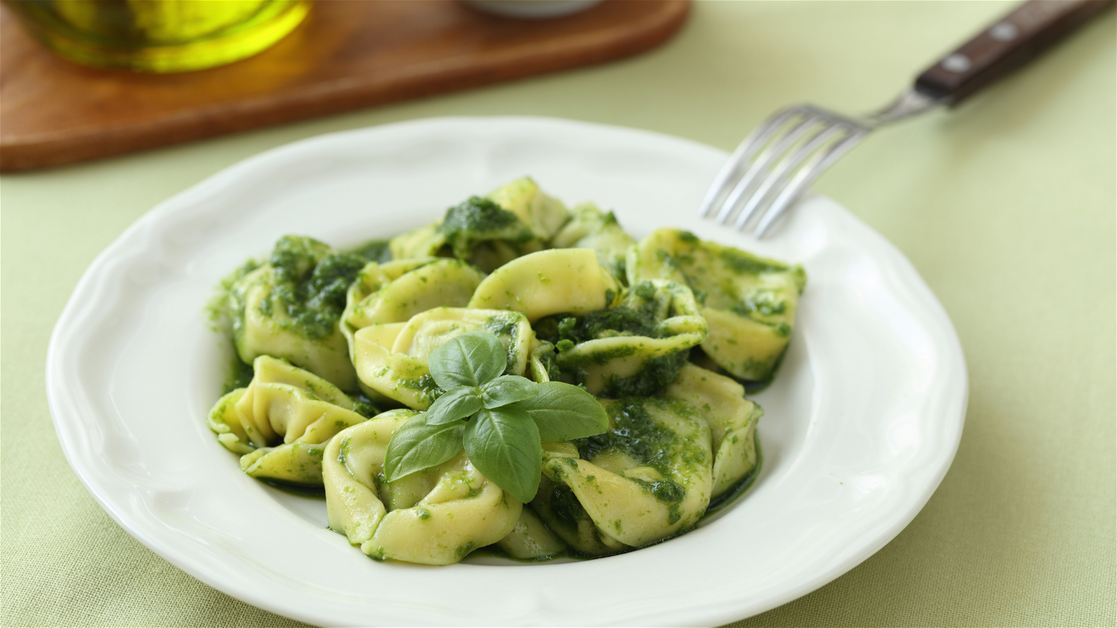 Image of spinach, peas tahini pesto