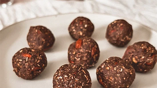 Image of Chocolate Goji Berry Bliss Balls Recipe