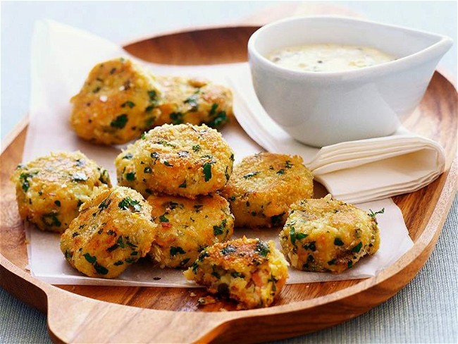 Image of Salmon Cakes with Remoulade Sauce Recipe