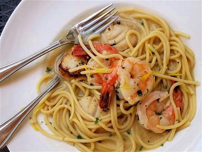 Image of Shrimp Scallop Pasta in Wine Sauce Recipe