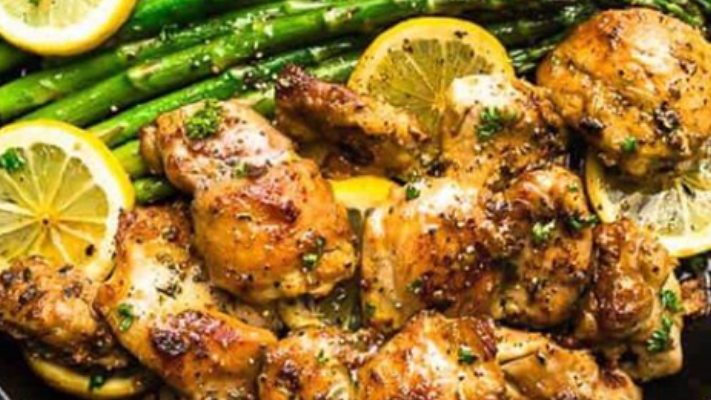 Image of Herbed Lemon Chicken Lean and Green Recipe