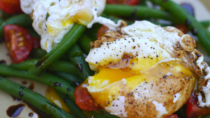 Image of Poached Eggs over Green Bean Salad a Lean and Green Recipe