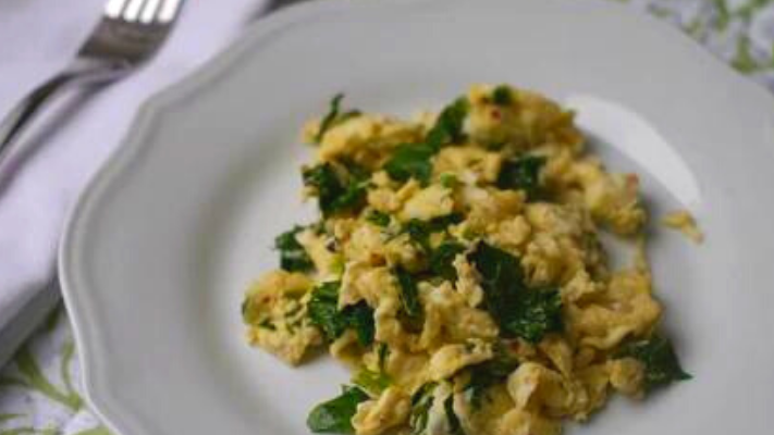 Image of Kale ‘n’ Eggs Tuscan Style, a Lean and Green Recipe