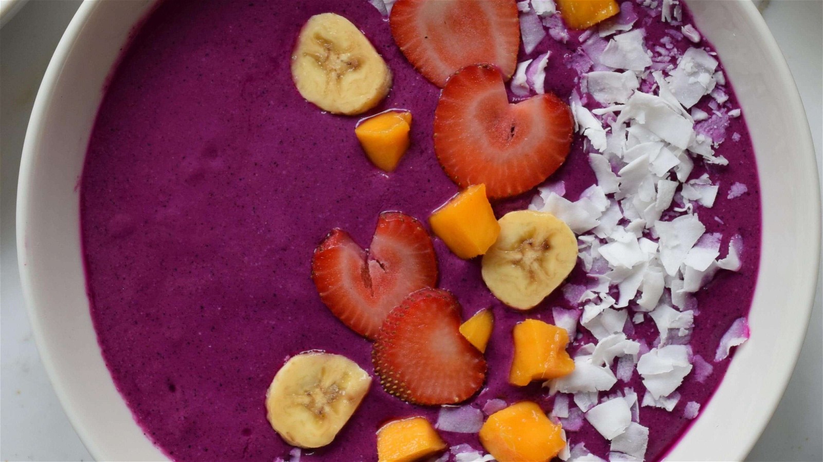 Image of Pitaya Superfood Smoothie Bowl