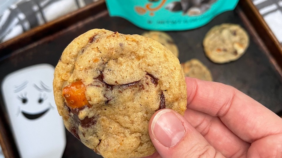 Image of Dark Chocolate Almond Butter Pretzel Cookies