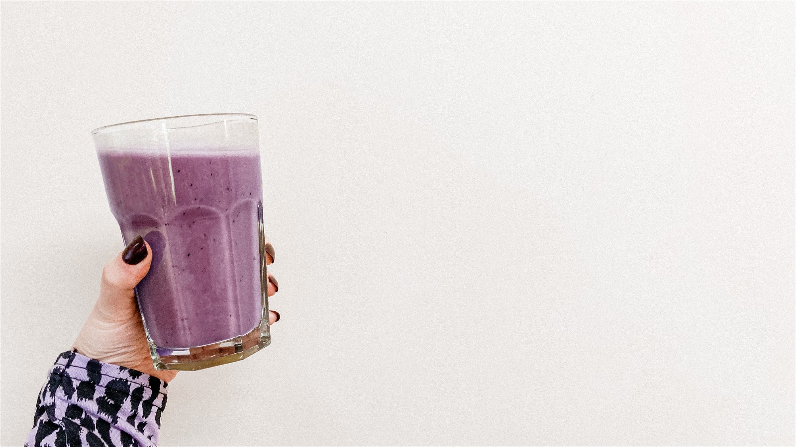 Tropical Sunrise Smoothie Recipe | Navitas Organics