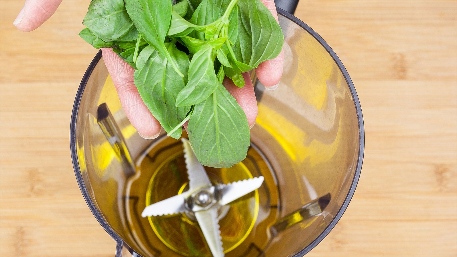Image of BASIL OIL