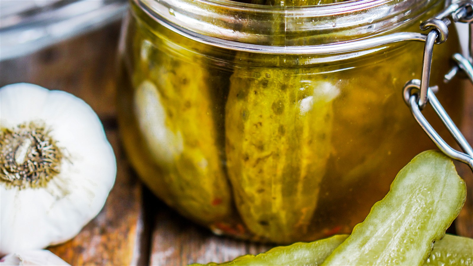 Image of DILL PICKLES