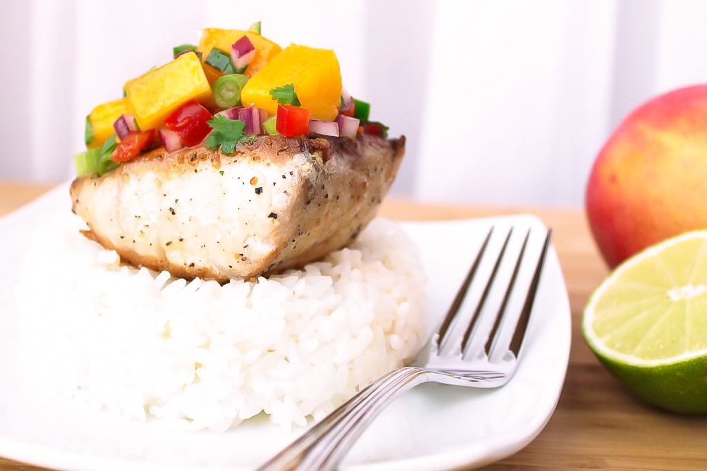 Seared wahoo with mango salsa