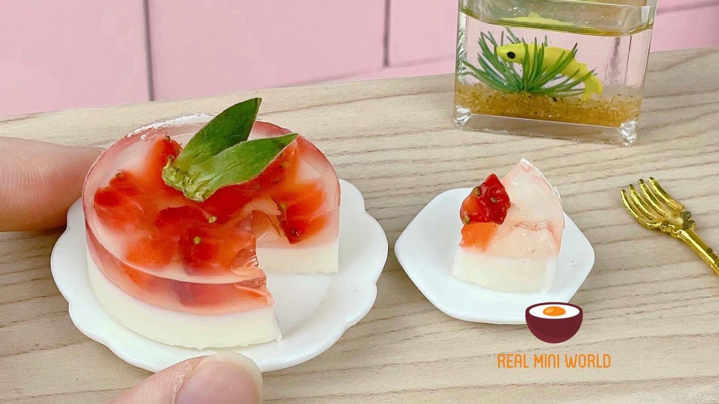 Image of Tiny Dessert: 😳 Strawberry jelly cake 🍓🍰|Miniature Cooking 