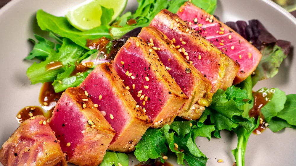 Cooking ahi 2024 tuna steaks