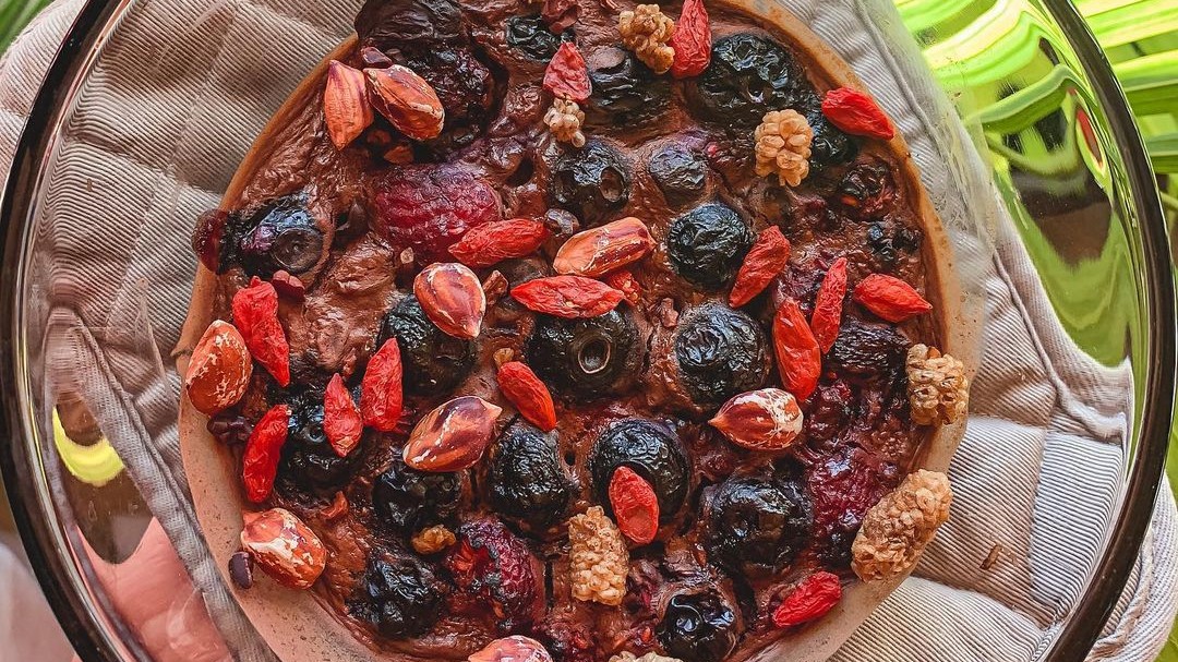 Image of CACAO BERRY BAKED OATS