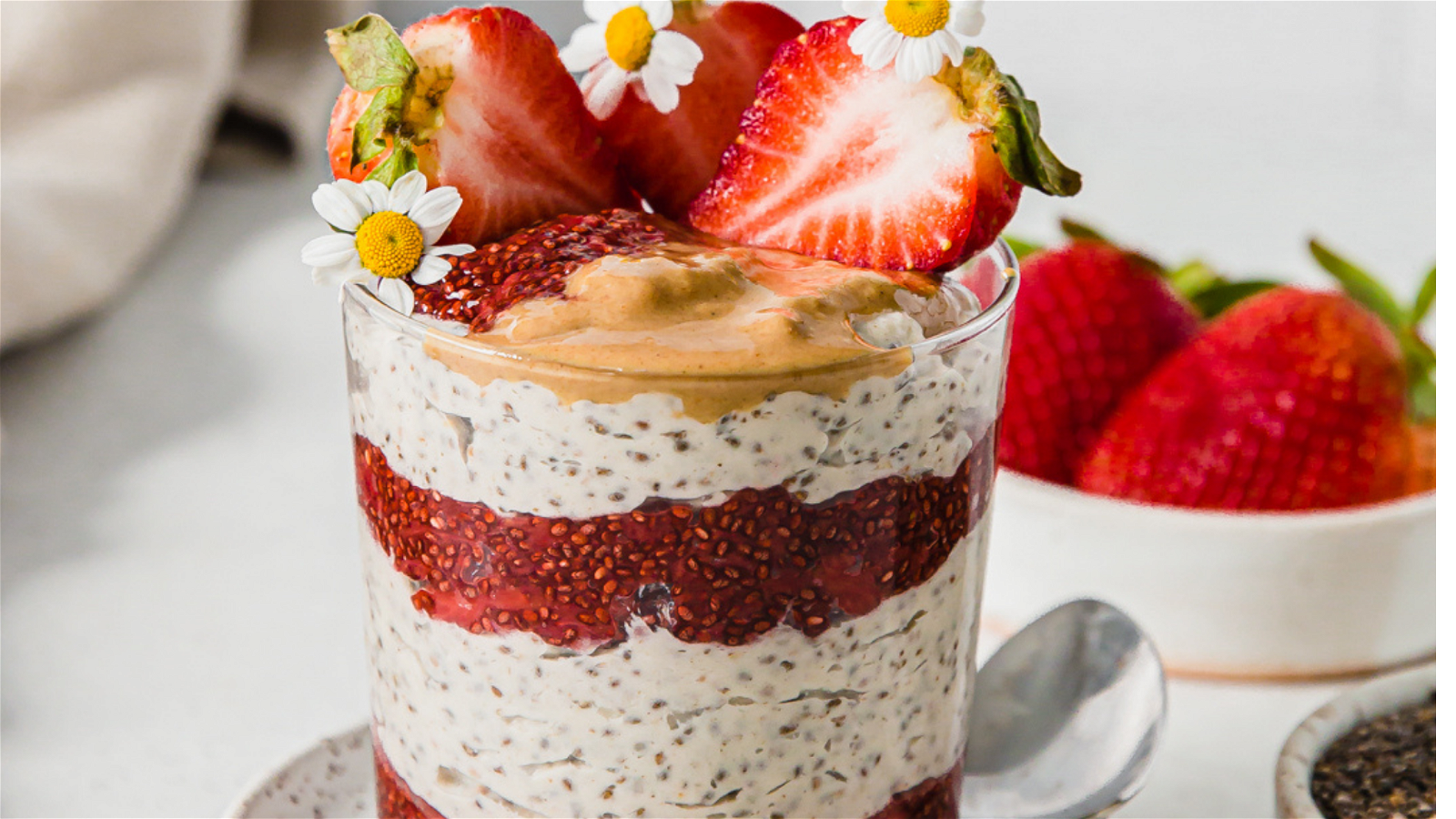 Tahini Strawberry Jam Chia Pudding – eatsoco