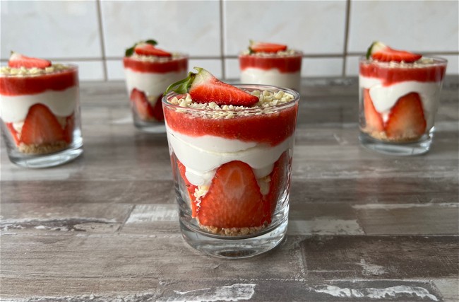 Image of Erdbeer-Dessert