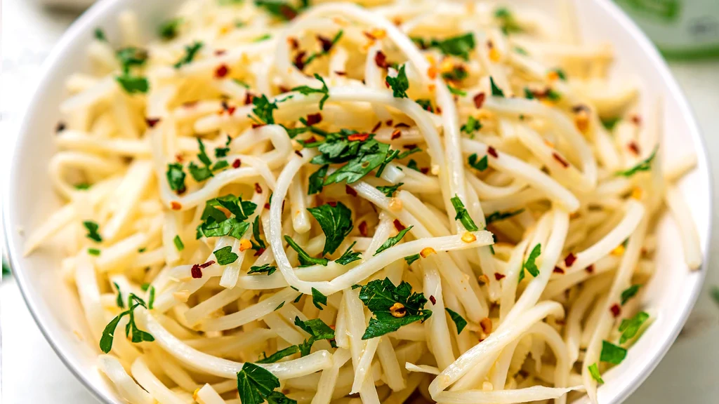 Image of Keto “Pasta” with Garlic and Olive Oil