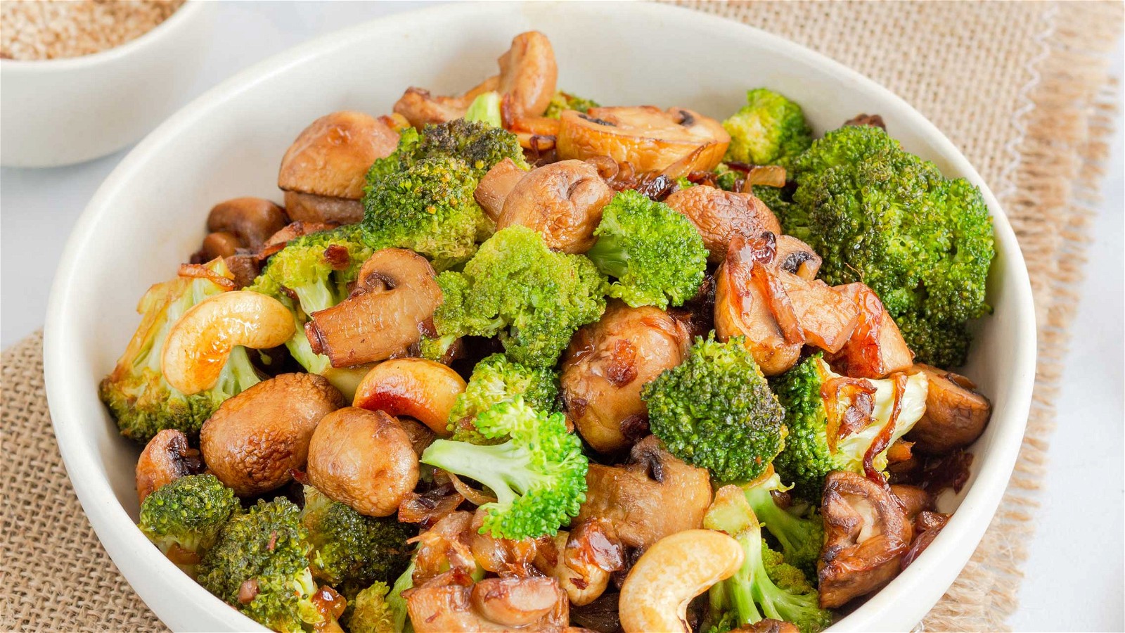 Image of SPICY CASHEW BROCCOLI STIR NO-FRY