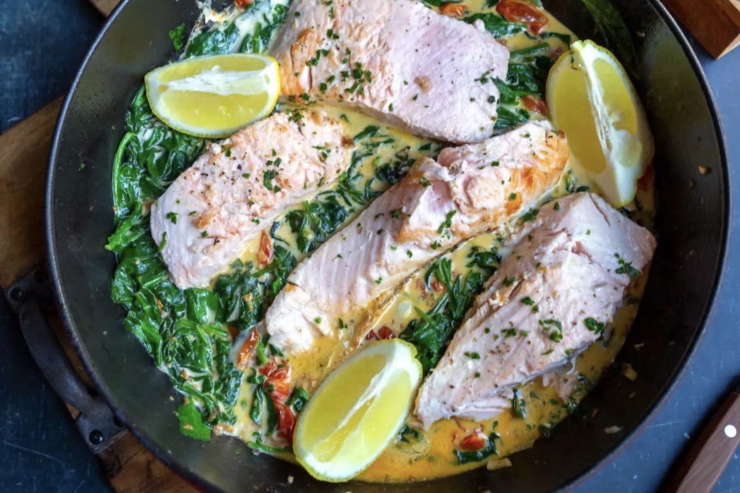 Image of SALMON WITH CREAMY SPINACH