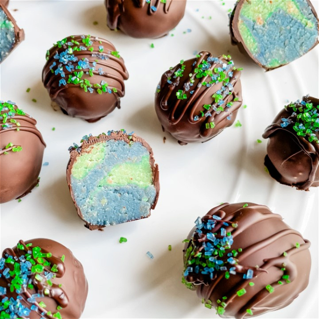Image of Earth Day Cake Bites