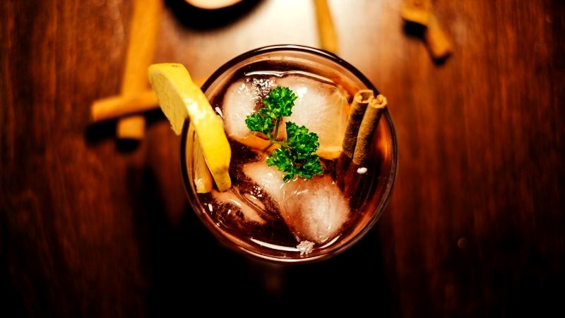 Image of Apple Pie On The Rocks