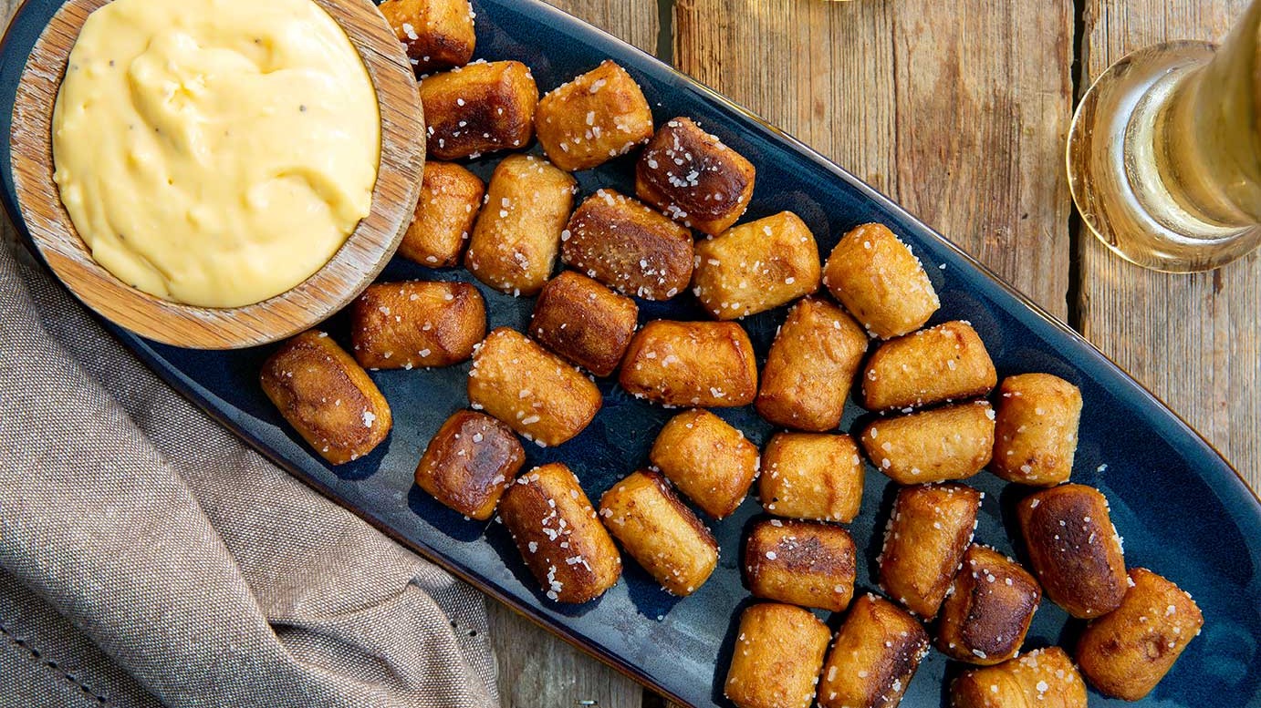 Image of Gluten-Free Pretzel Nuggets and Cheese Sauce