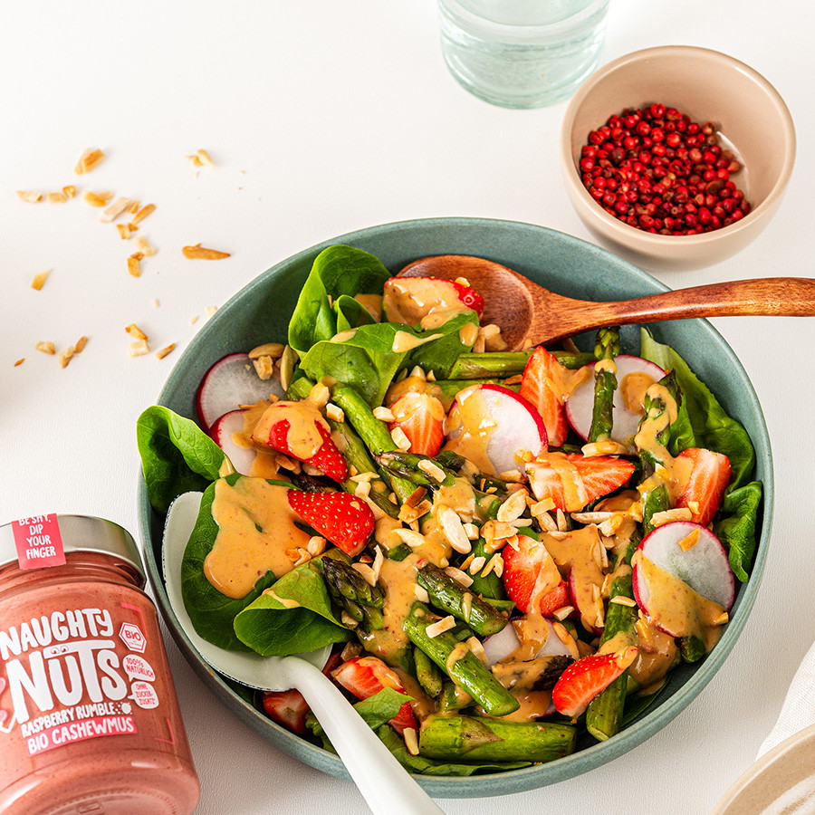 Erdbeer-Spargel Salat mit Raspberry Rumble