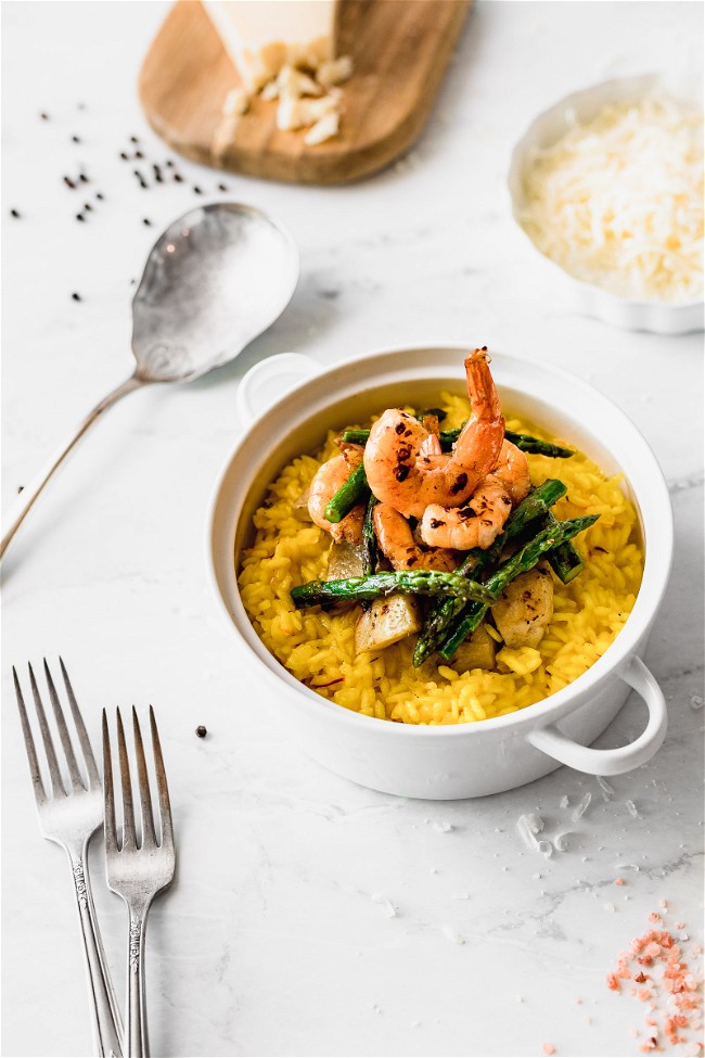 Image of Risotto al azafrán con camarones