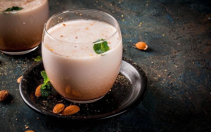Saffron Latte