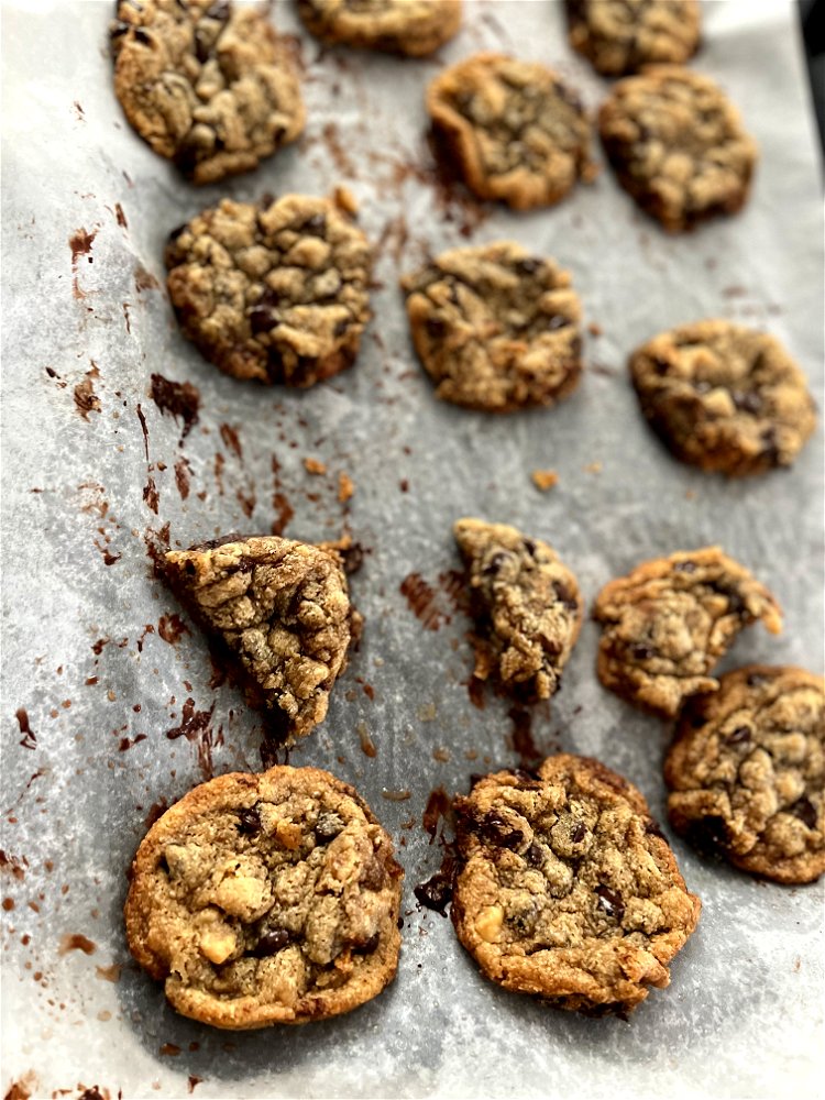 Image of Allow the cookies to cool slightly before you start eating...