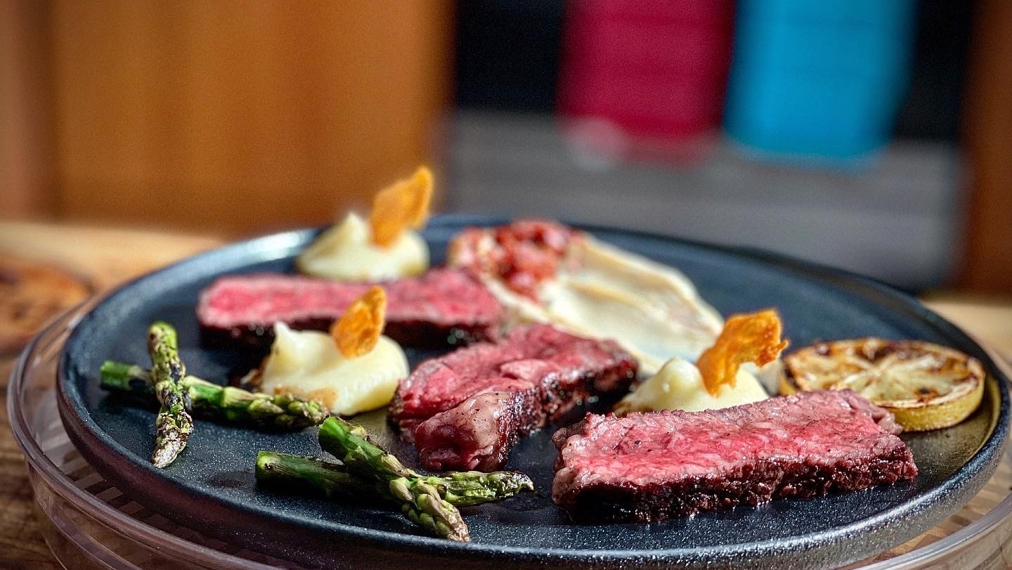 Bearnaise sauce with wagyu steak