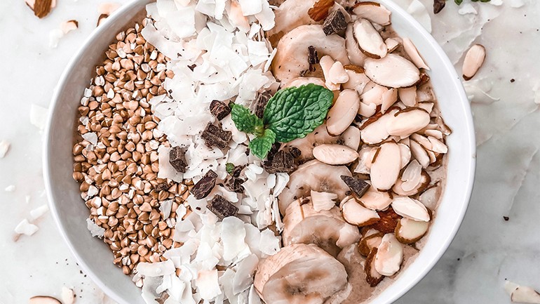 Image of Mint Chocolate Chip Smoothie Bowl 