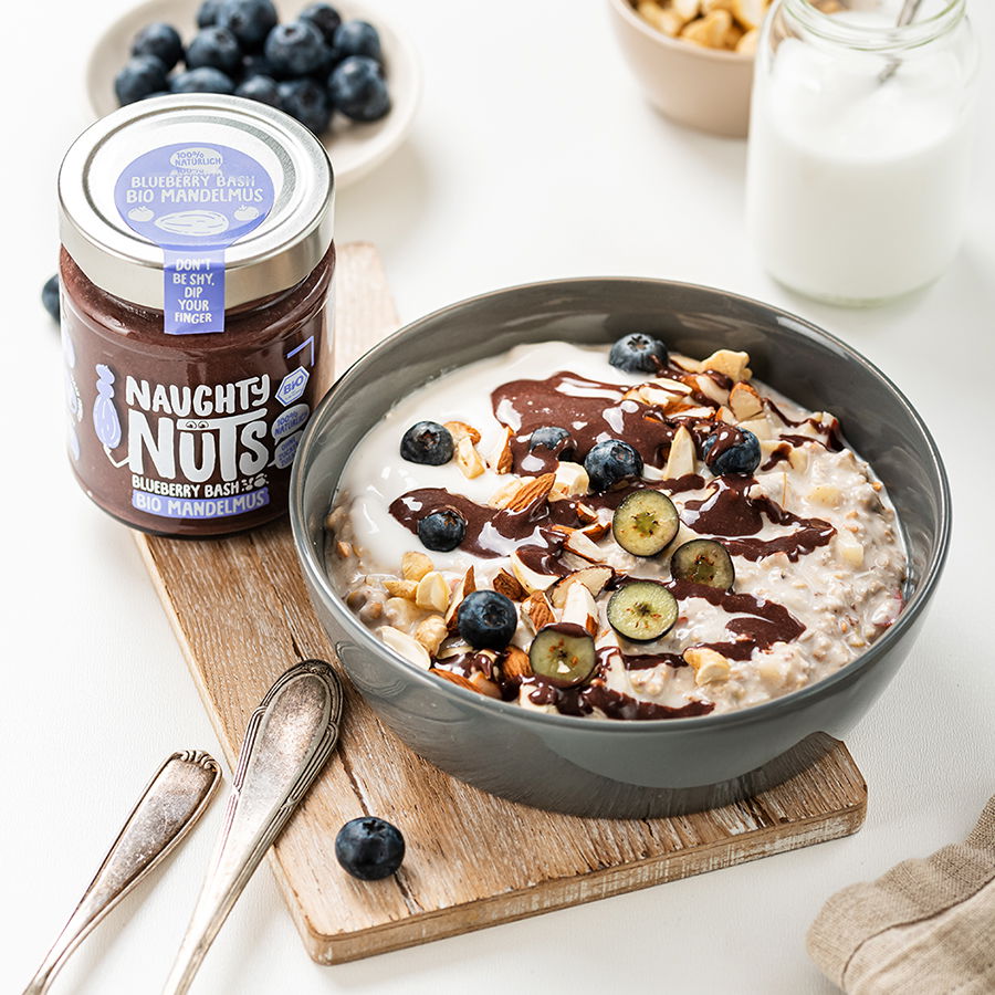 Bircher Müsli mit Blueberry Bash - Naughty Nuts