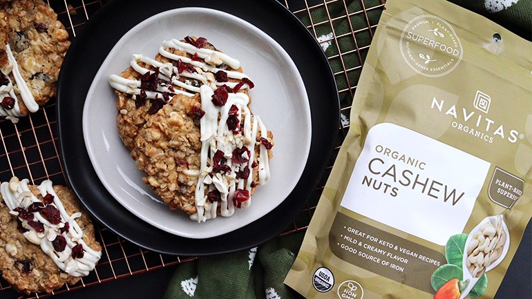 Image of Cashew Cranberry Oatmeal Cookies Recipe