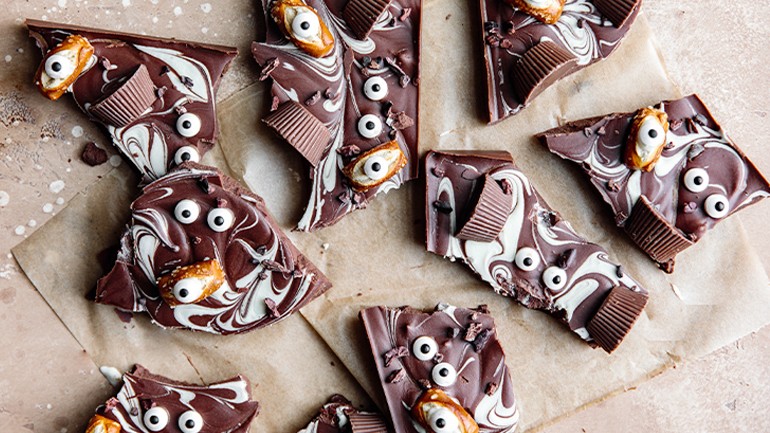 Image of Spooky Chocolate Bark Recipe