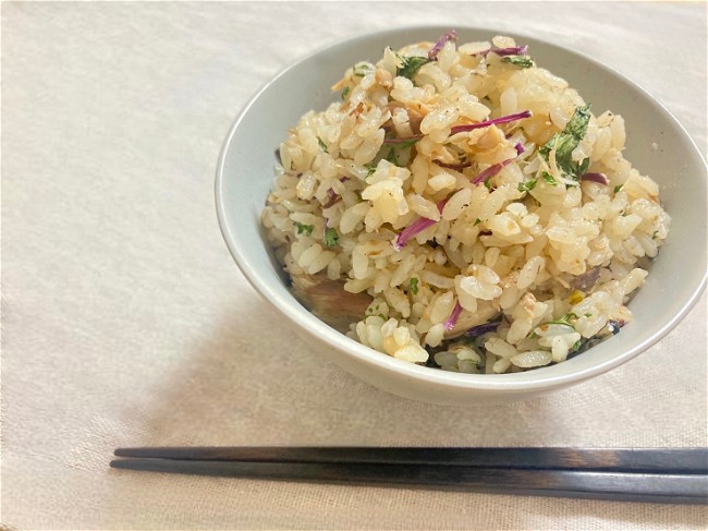 Image of 乾燥水菜とサバの炊き込みご飯